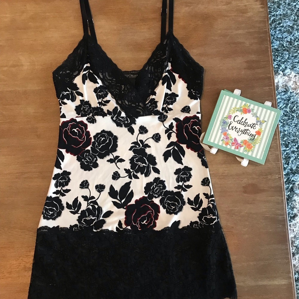 XXS White House Black Market Lace Floral Rose Red Cami tank top